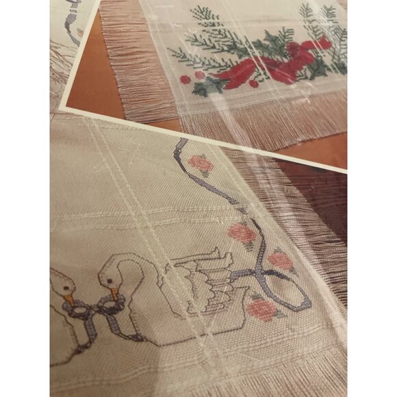 Leisure Arts Table Runners Cross Stitch Kit By Barbara Finwall  4 Designs - Picture 10 of 13